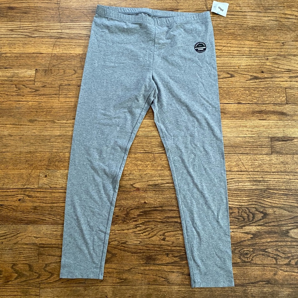 Grey Arizona leggings.